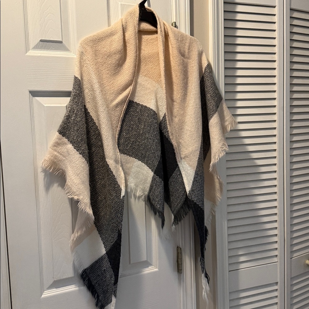 Stylish Color Block Shawl